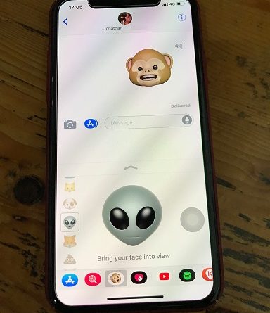 iPhone X jilaxzone.com animoji